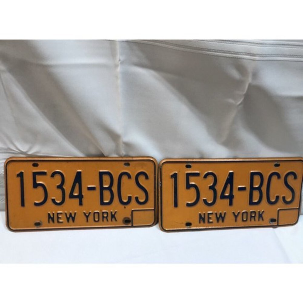 Vintage NY License Plates Tag Set 1534-BCS Gold New York Old School Retro